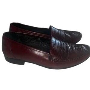 VINTAGE STUART MCGUIRE‎ MADE IN ITALY RED LOAFERS